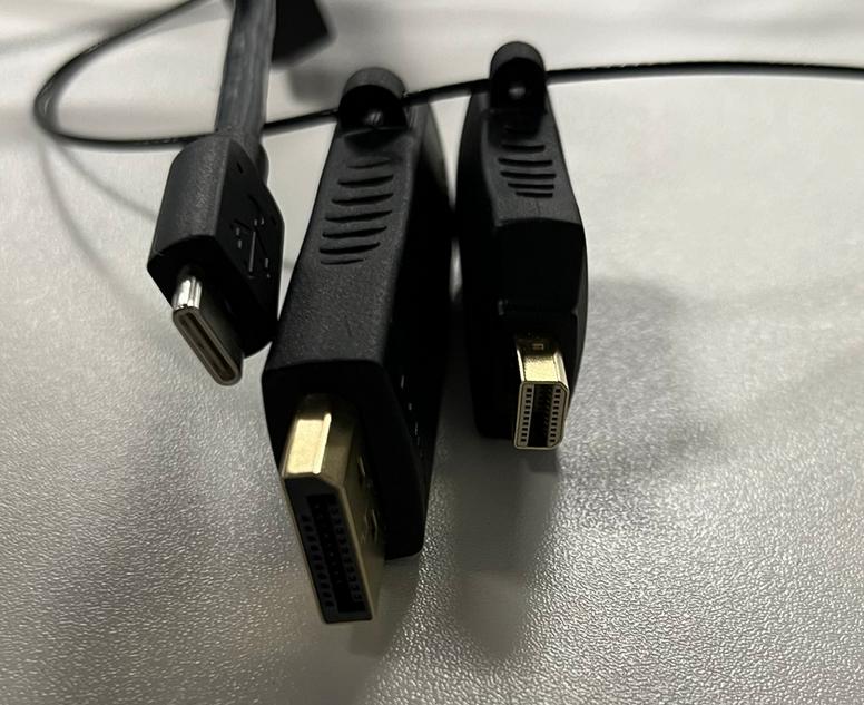 Picture of the male side of 3 display adapters